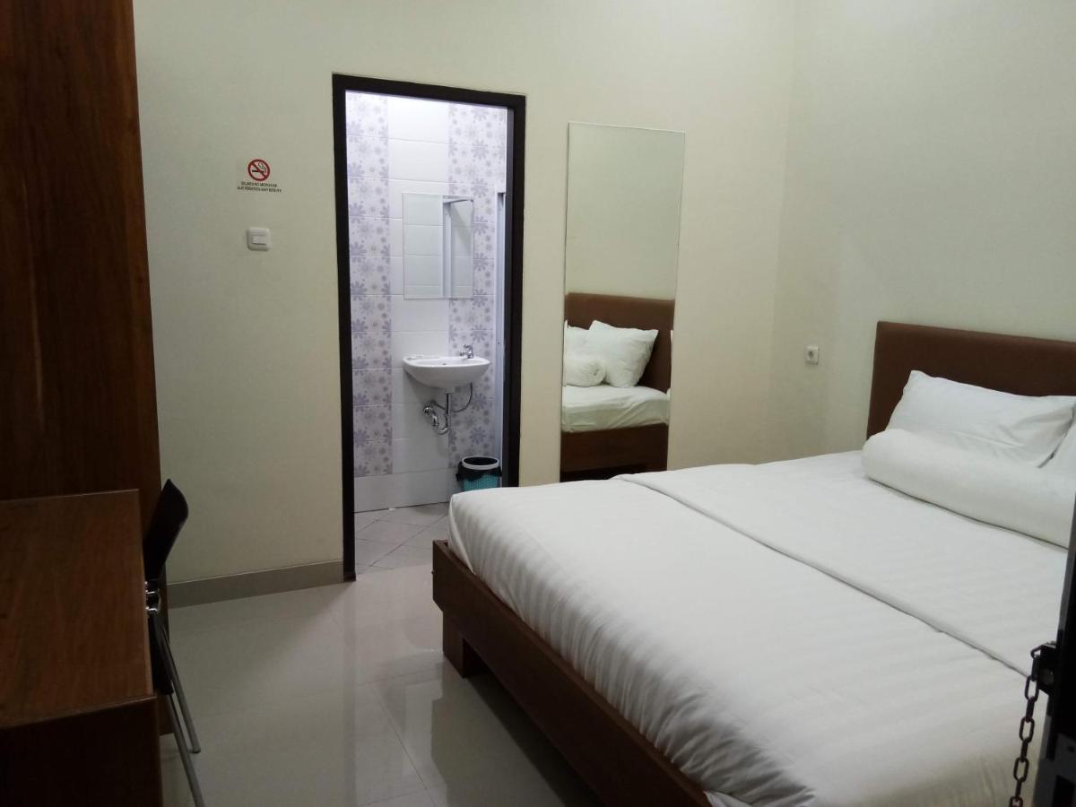 Clean & Comfort Homestay Ambon Kültér fotó
