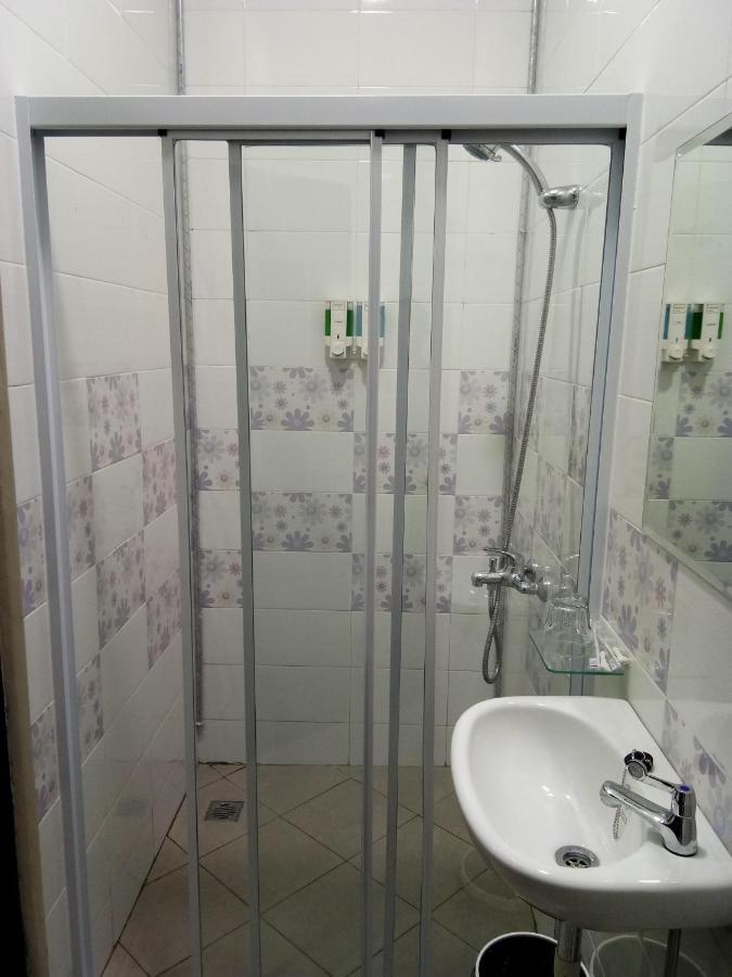 Clean & Comfort Homestay Ambon Kültér fotó