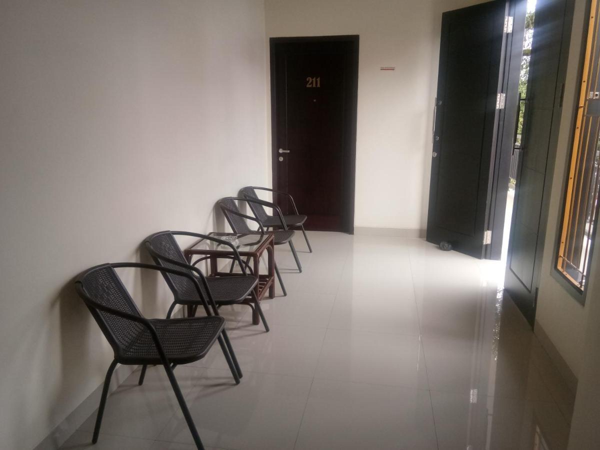 Clean & Comfort Homestay Ambon Kültér fotó